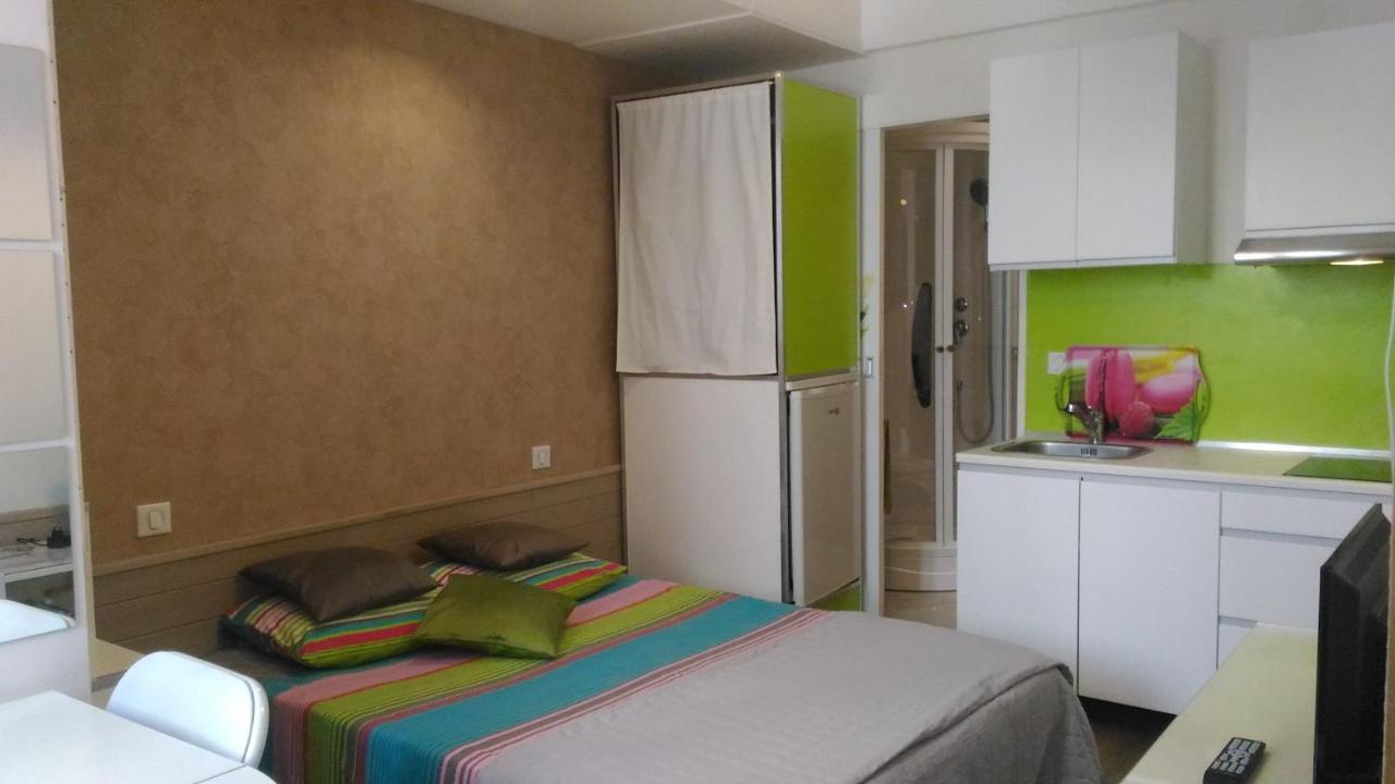 Autan Des Couleurs Bed & Breakfast Albi Bagian luar foto
