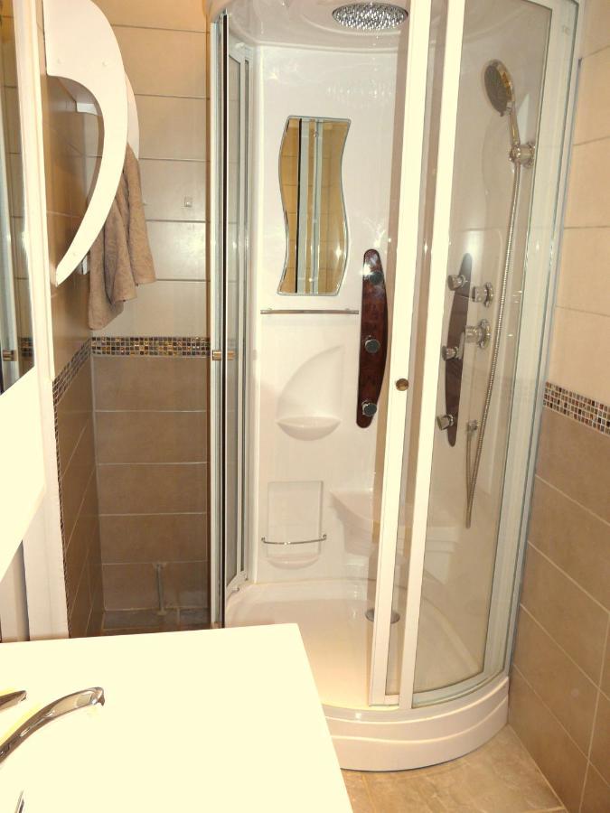 Autan Des Couleurs Bed & Breakfast Albi Bagian luar foto
